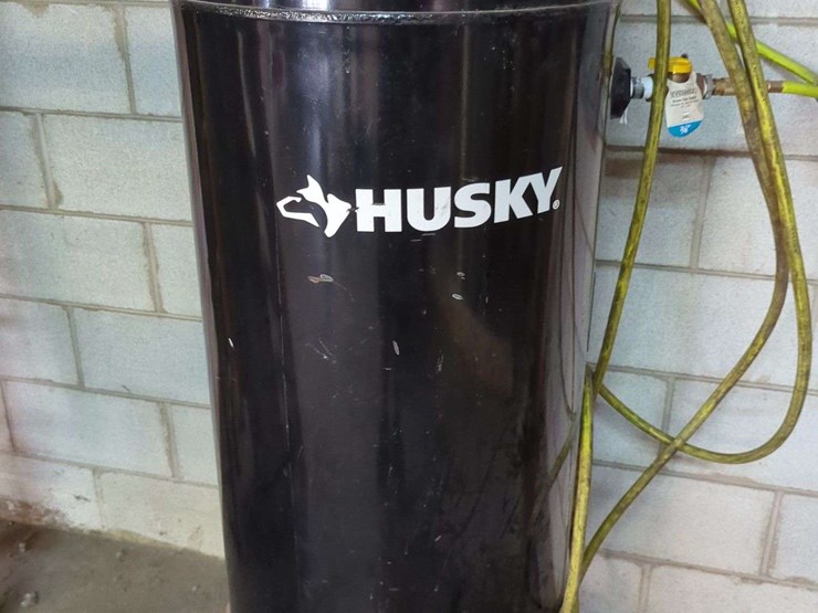 husky-60-gal---3.7-hp-air-compressor-image-2