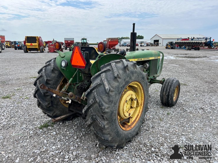 john-deere-2640-image-5