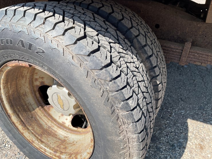 2004-chevrolet-express-g3500-image-29