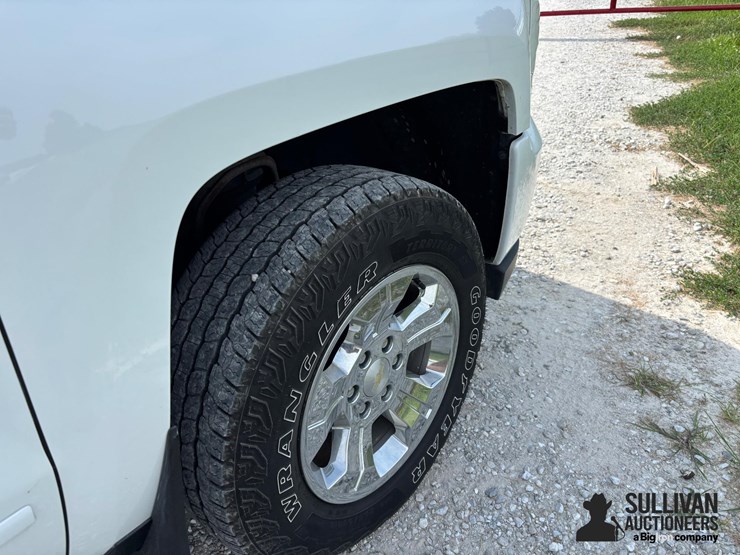 2018-chevrolet-1500-image-12