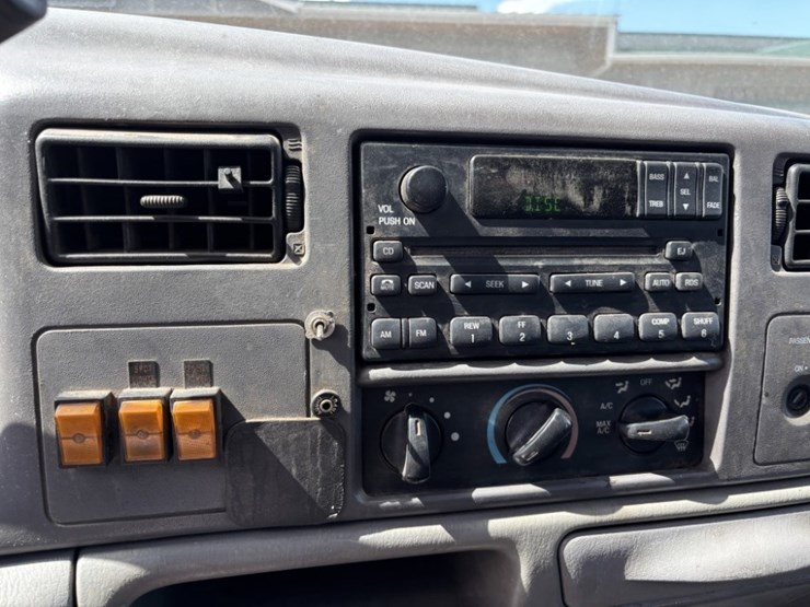 2001-ford-f350-xl-image-43