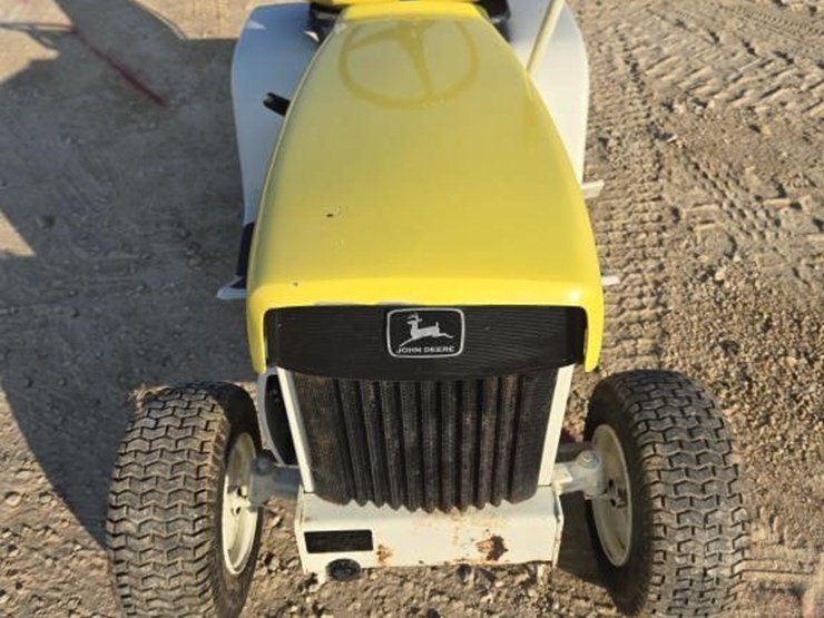 john-deere-110-image-2