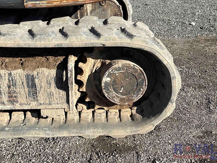 2016-bobcat-e85-image-17