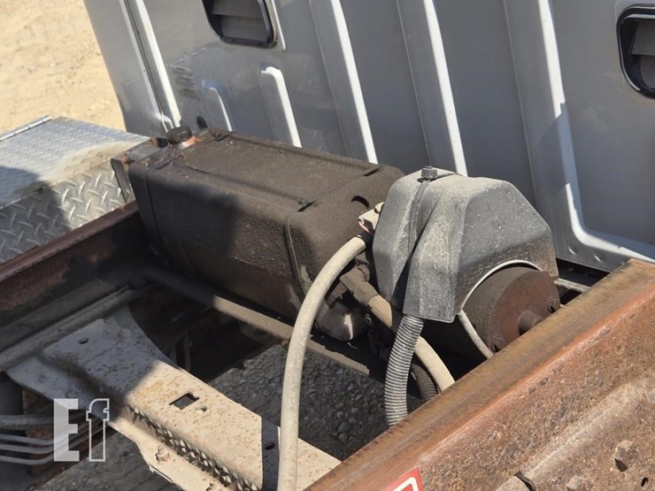 2006-ford-f550-image-24
