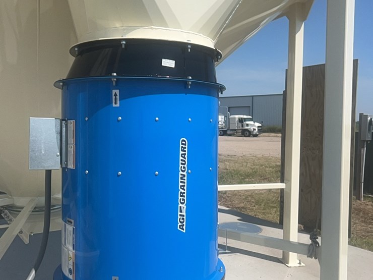 concept-7,500-bushel-hopper-bin,-fully-equipped-with-bin-fan-with-agi-grainguard-10-hp-three-phase-electric-motor.-image-27