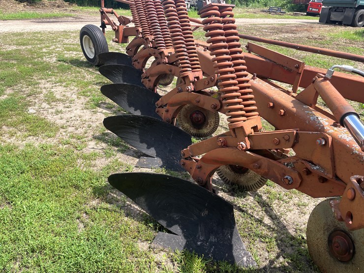 massey-ferguson-880-image-2