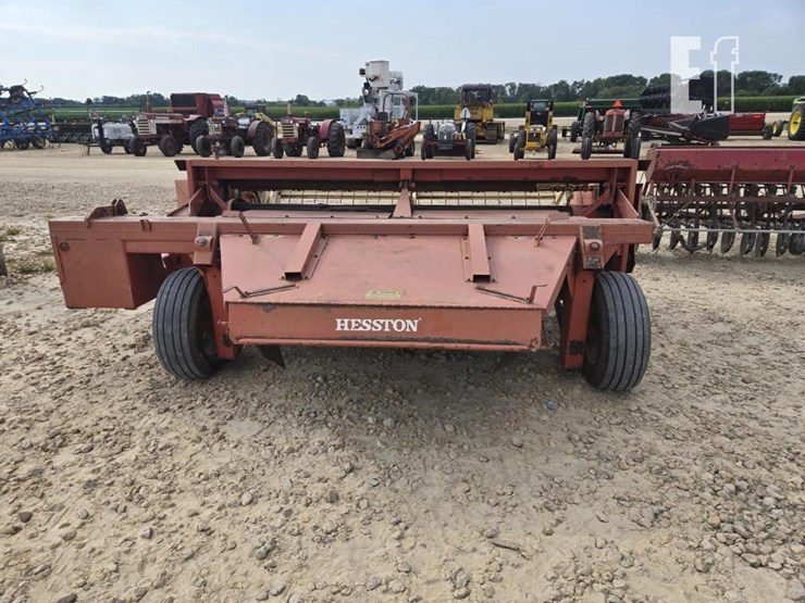 hesston-1090-image-5