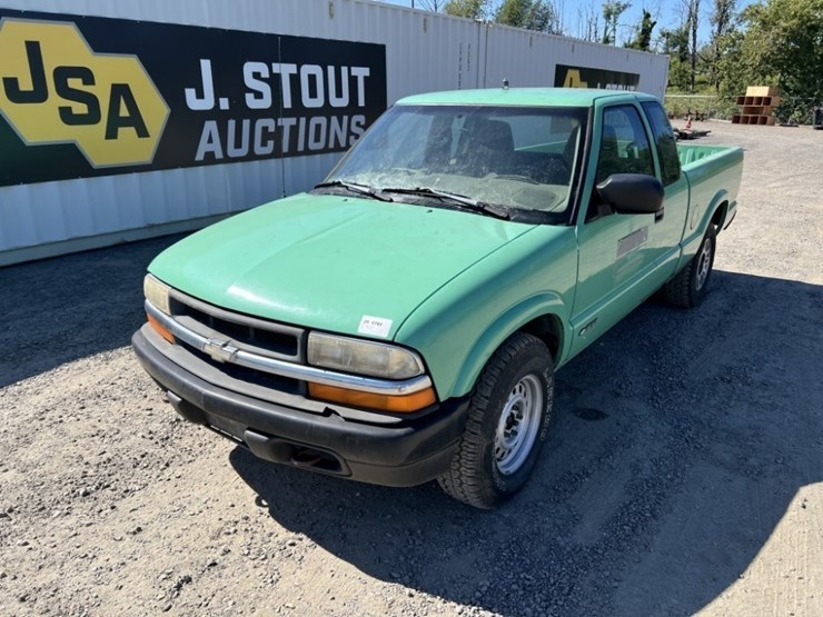 1998-chevrolet-s10-image-1