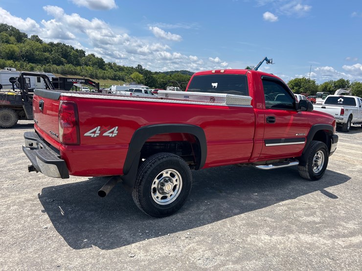 2003-chevrolet-2500hd-image-5