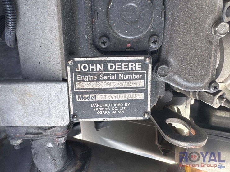 2017-john-deere-gator-image-9