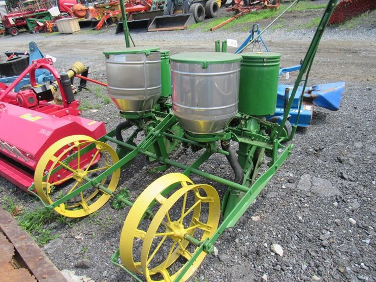 john-deere-2-image-1