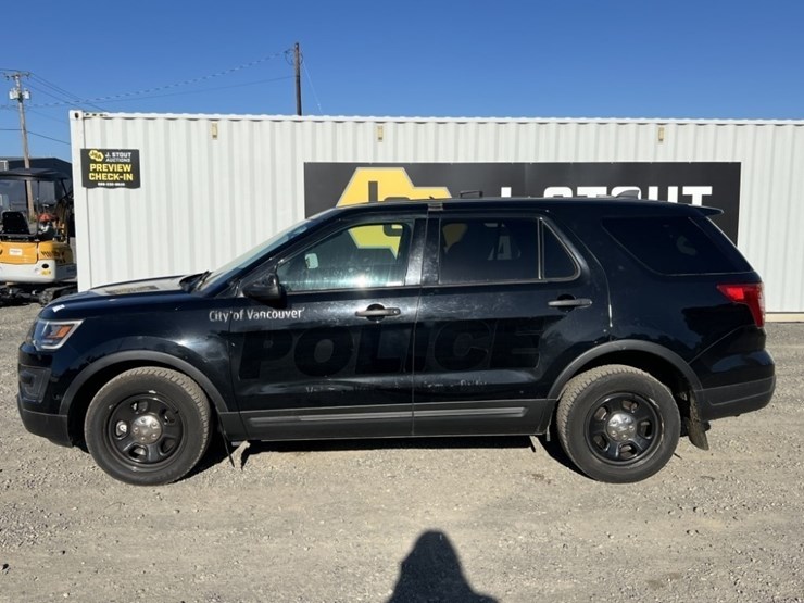 2018-ford-explorer-image-7