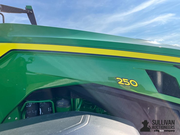 2023-john-deere-8r-250-image-17