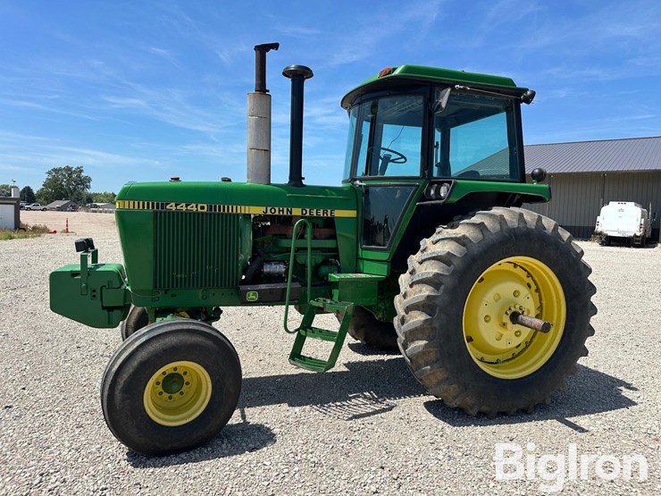1979-john-deere-4440-image-1