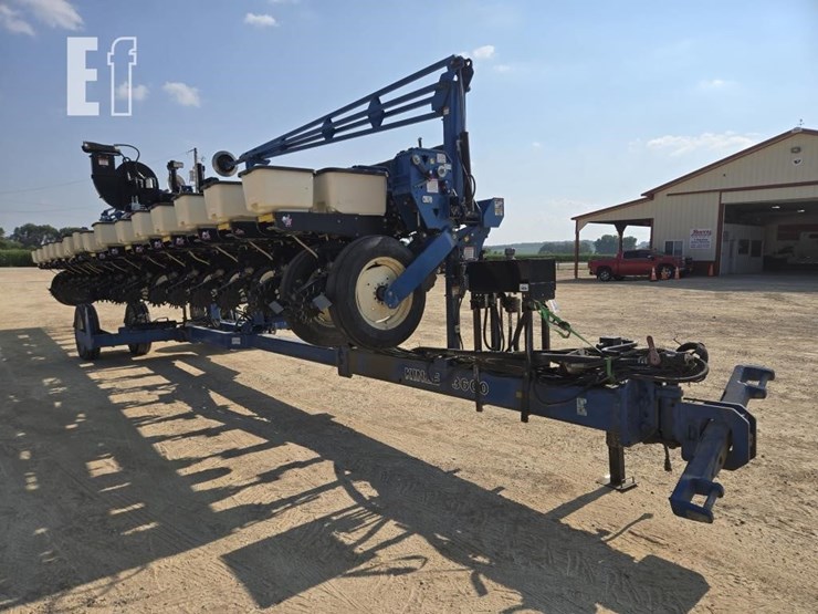 2009-kinze-3600-image-1