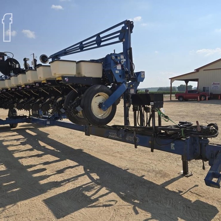 2009 KINZE 3600