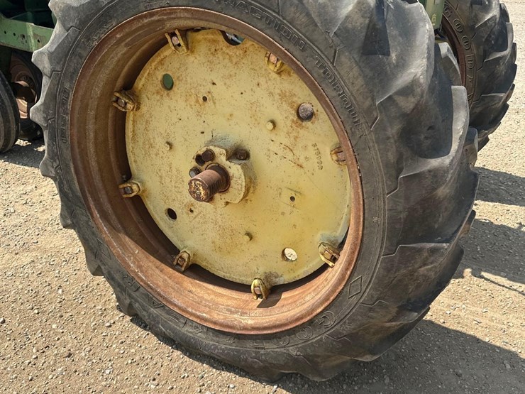 john-deere-70-image-11