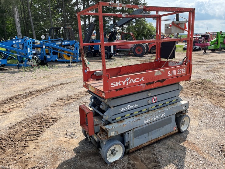 2015-skyjack-sjiii3219-image-5
