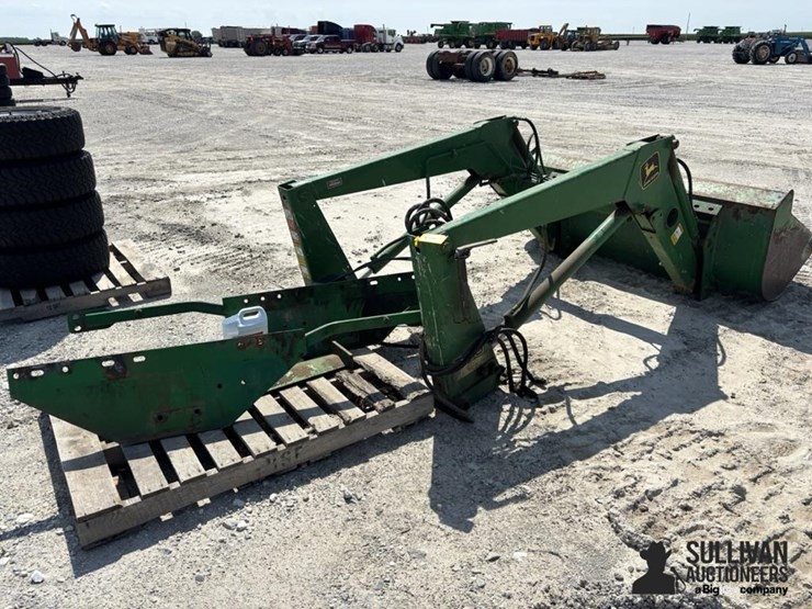 john-deere-720-image-1