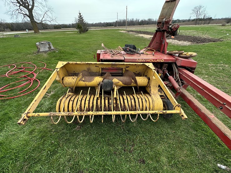 new-holland-790-image-17