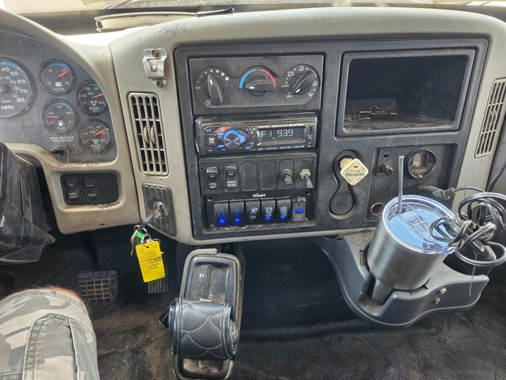 2008-international-durastar-4300-image-55
