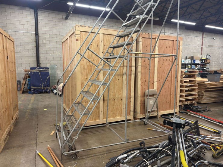 15-ft-steel-rolling-ladder-image-2