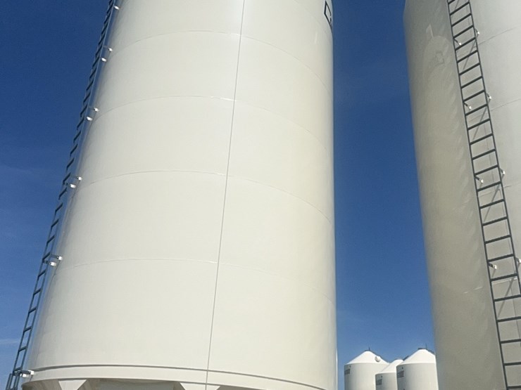 concept-7,500-bu.-hopper-bin-with-agi-grainguard-bin-fan,-10-hp-3-phase-electric-motor-image-7