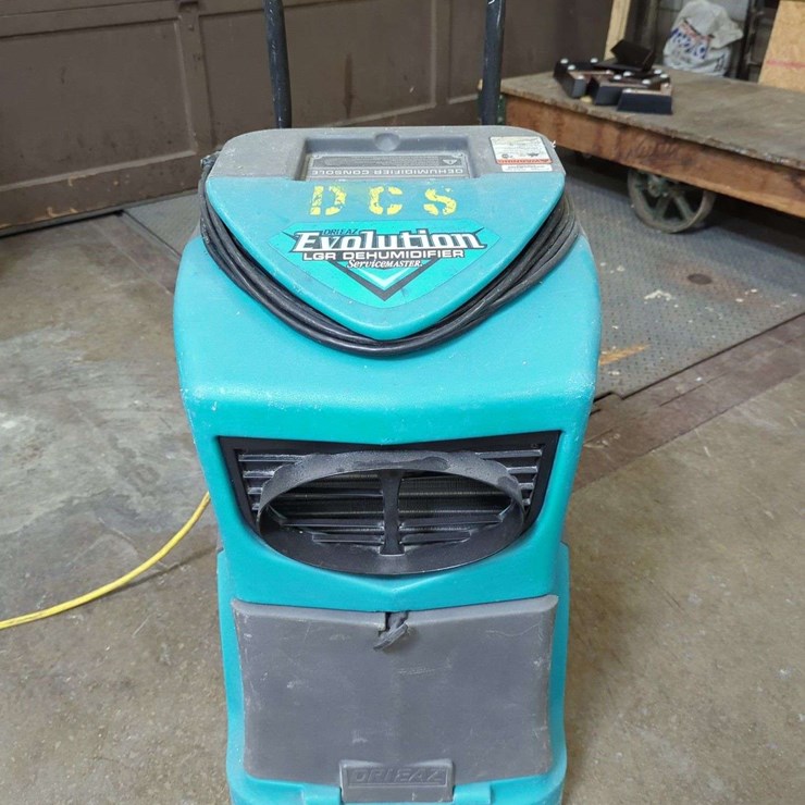(1) Dri-eaz Evolution LRG Dehumidifier