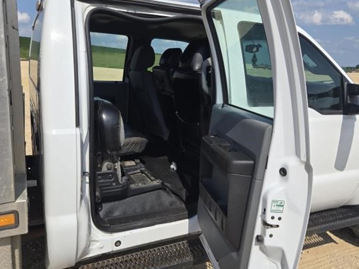 2011-ford-f350-image-22