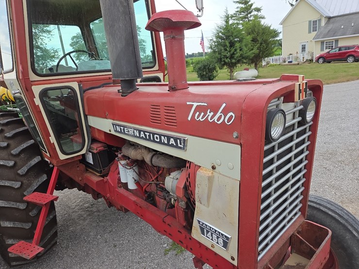 1970-ih-1456-tractor-image-44