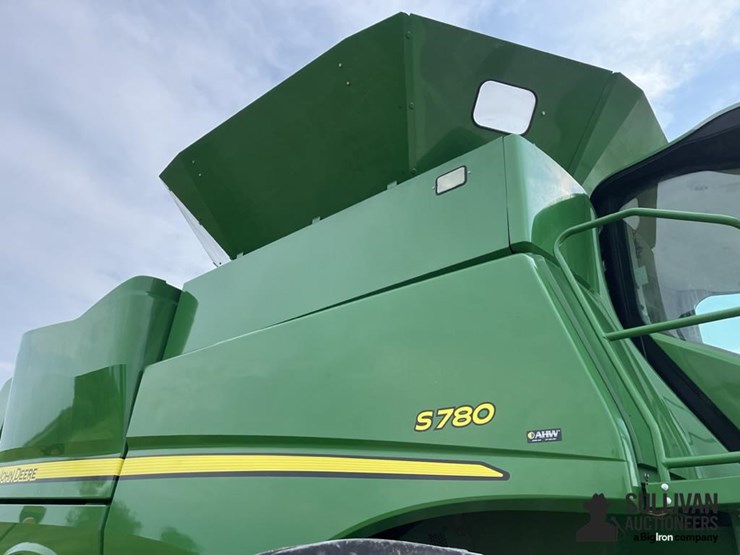 2018-john-deere-s780-image-19