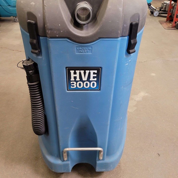 Dri-Eaz HVE 3000 Portable Flood Pumper with Auto Pump-Out and 12-Gallon Tank, Water Extractor (F479), Water Vacuum for Flooding