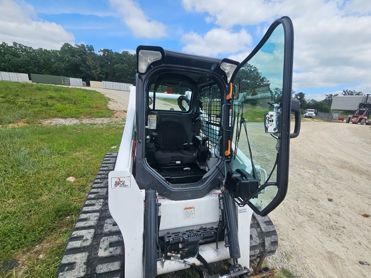 2021-bobcat-t770-image-33