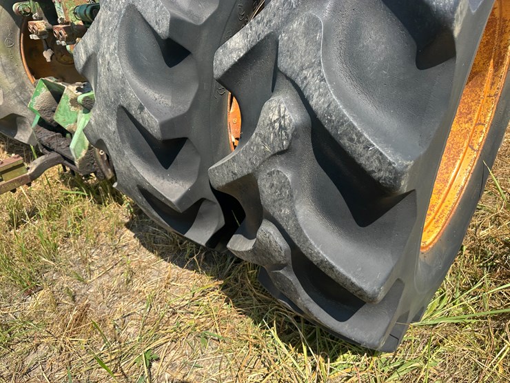 1976-john-deere-8430-image-12