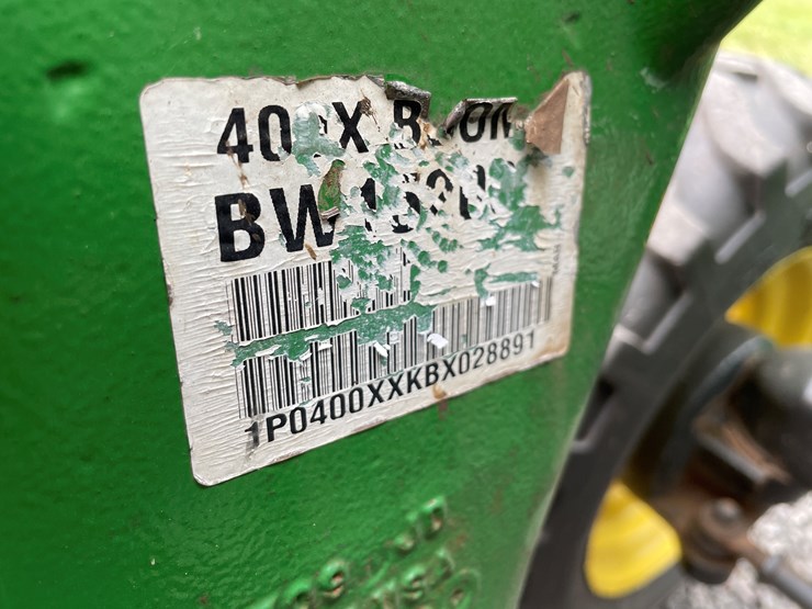 2011-john-deere-4120-image-40