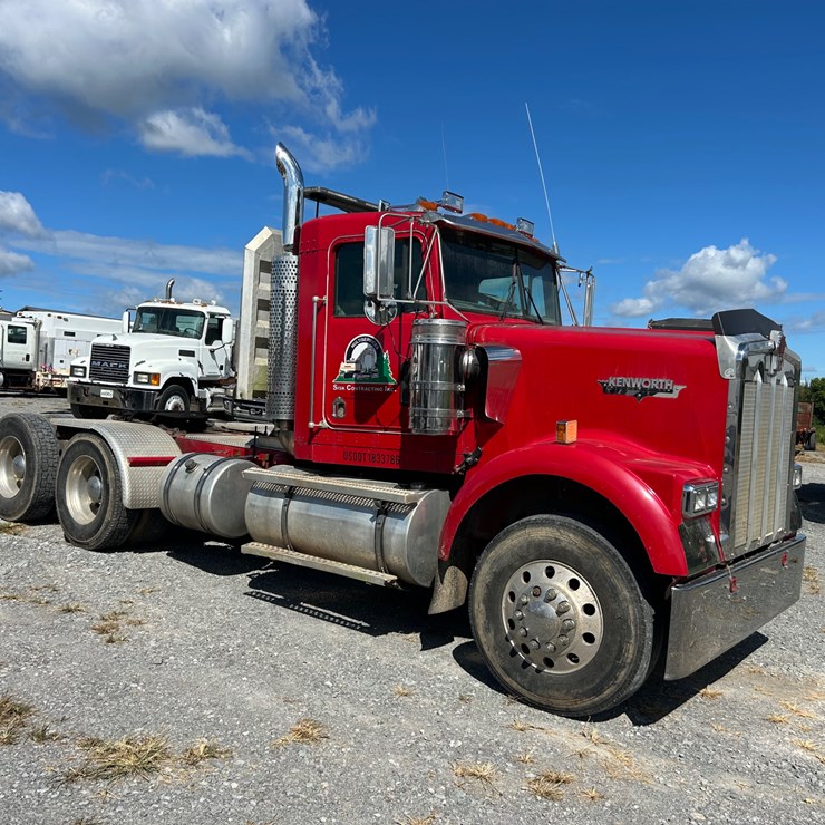 KENWORTH W900