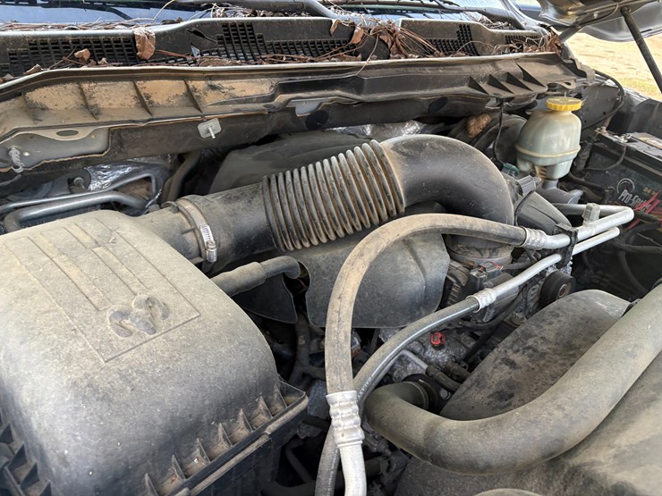 2016-dodge-ram-1500-image-37