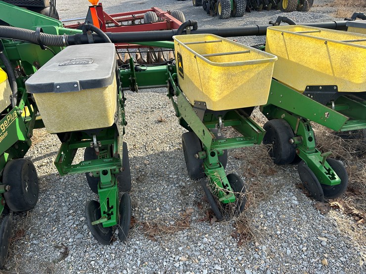 john-deere-1720-image-28