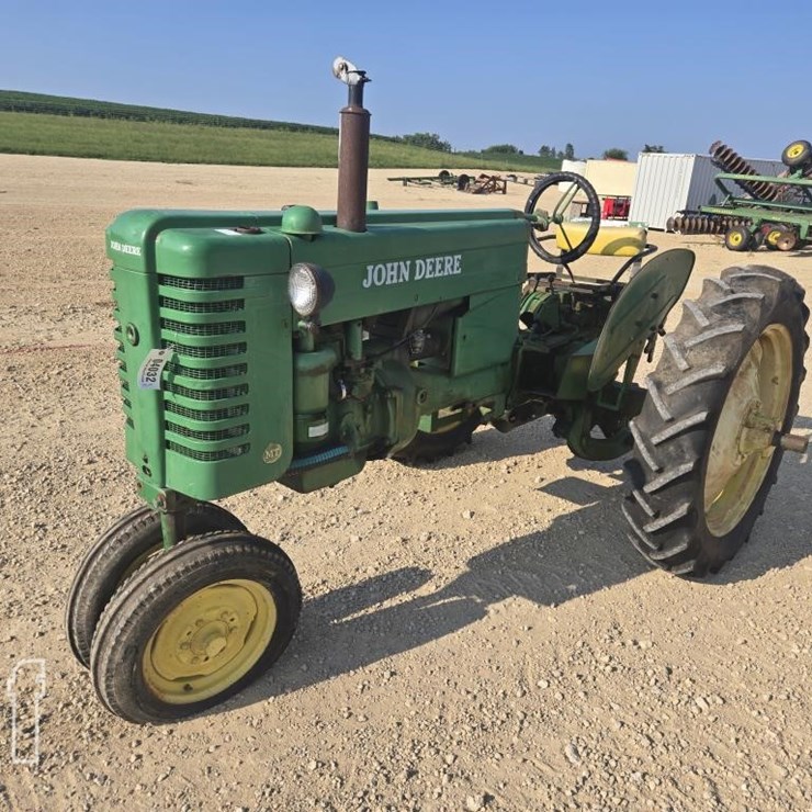 JOHN DEERE MT