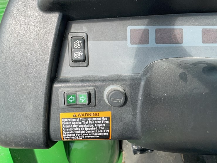 john-deere-gator-image-25