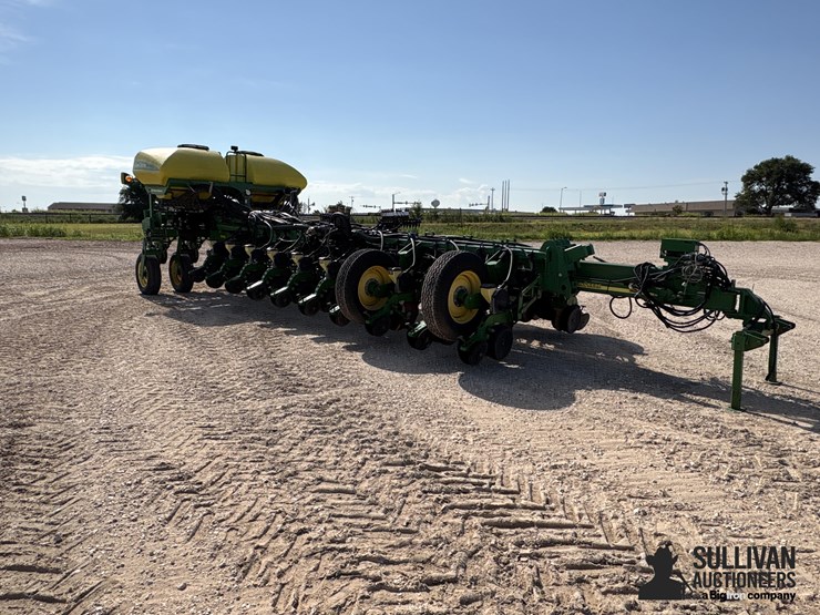 2012-john-deere-1770nt-image-3
