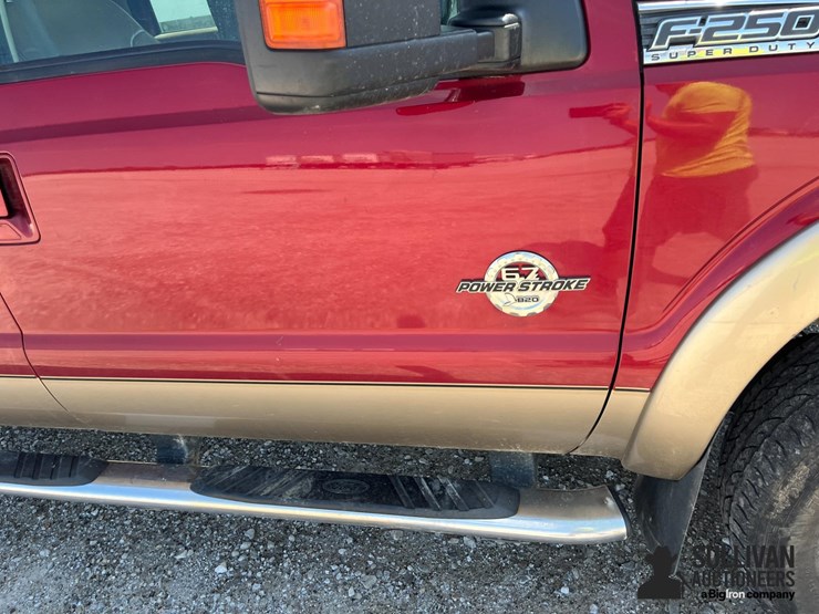 2013-ford-f250-lariat-image-14