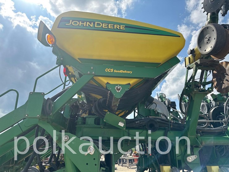 john-deere-1790-image-12