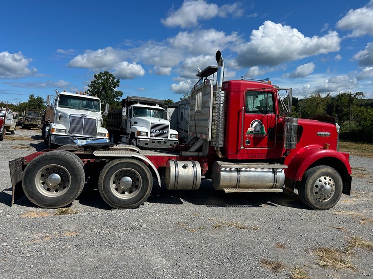 kenworth-w900-image-3