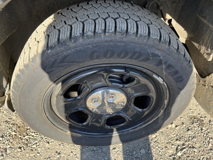 2018-ford-explorer-image-17