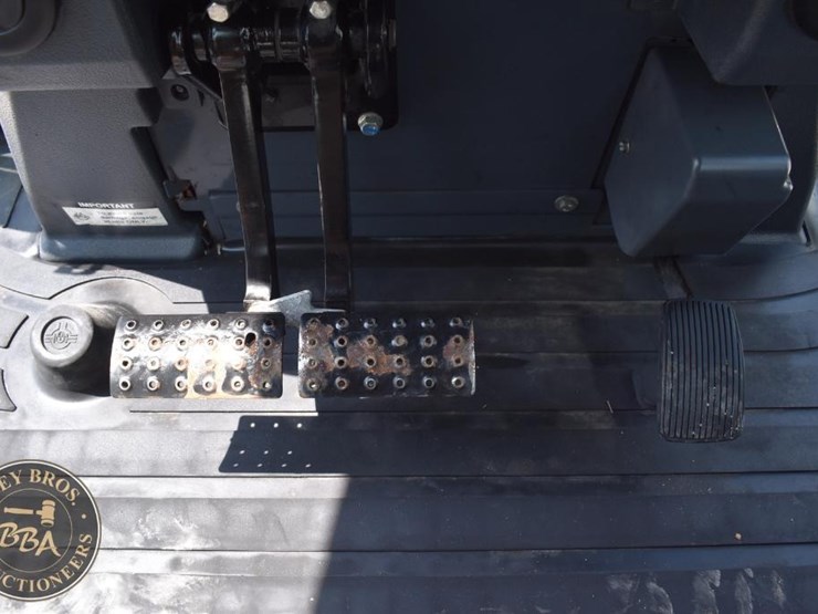 2018-deere-410l-37589-image-68