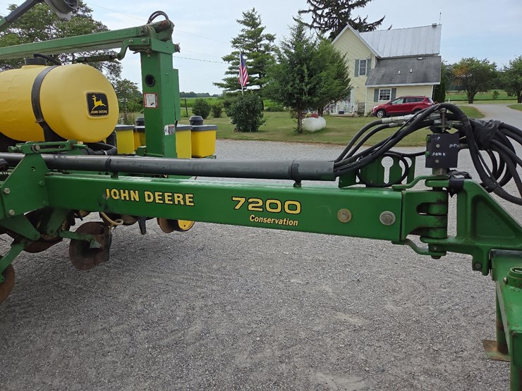 john-deere-7200-image-34