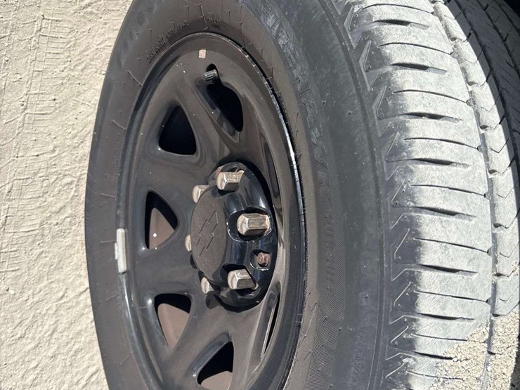 2019-chevrolet-tahoe-image-23