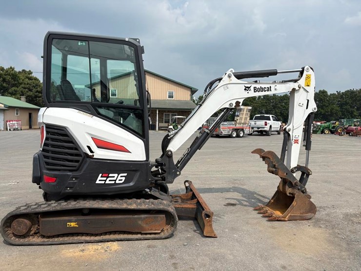 2021-bobcat-e26-image-6