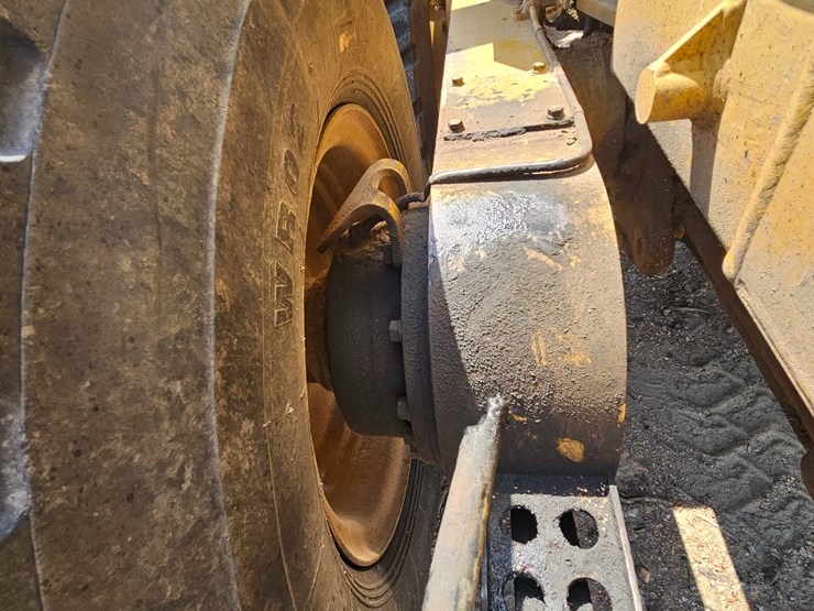 2002-caterpillar-12h-image-119